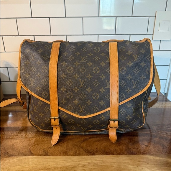 Louis Vuitton Other - Louis Vuitton Samur 43 Monogram Crossbody - Vintage 1987